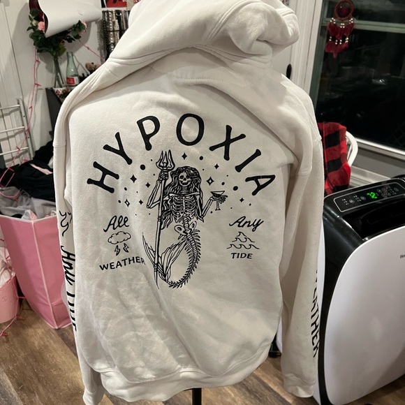 Hyproxia- seek the deep medium sized white sweatshirt. Hoodie - Picture 6 of 6
